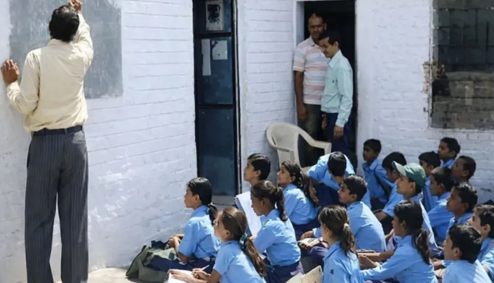 राजस्थान में 3000 जर्जर स्कूलों को बदलने की तैयारी । गर्मियों की छुट्टियों में किया जाएगा पूरा काम